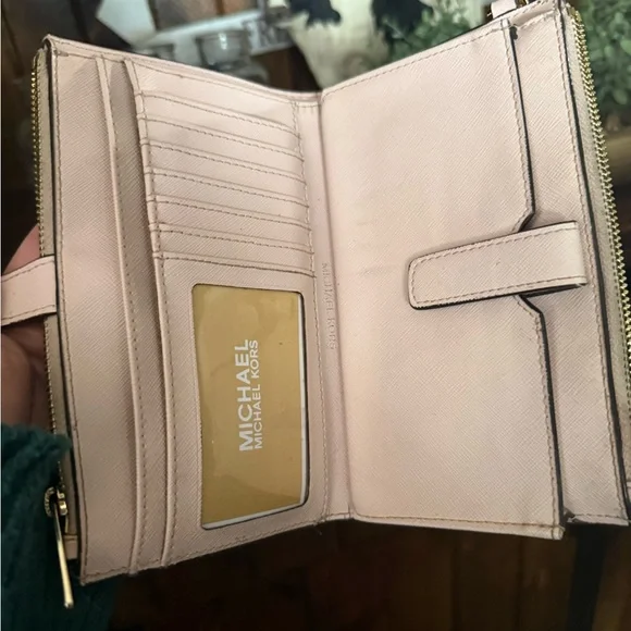 Michael Kors Light Pink Wristlet - Picture 5 of 16
